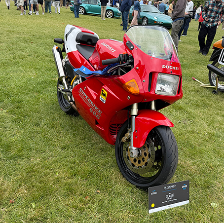 Ducati 888 SPO 1994 - photo by Luxury Experience