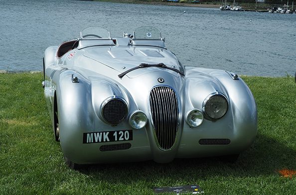 Jaguar XK 120 1953 - photo by Luxury Experience