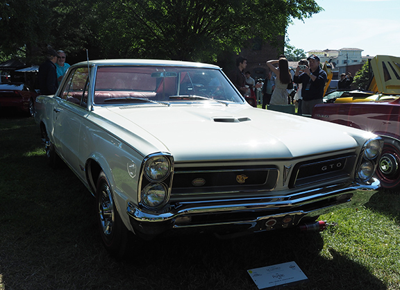 Pontiac GTO 1965 - photo by Luxury Experience